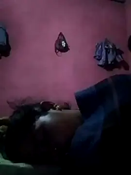 HotRavitapal live cam on StripChat