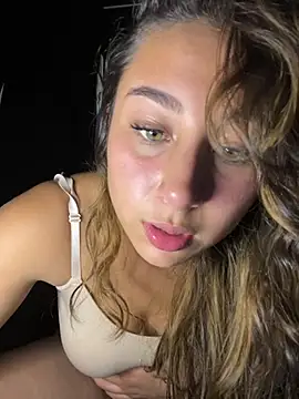 pophia56 live cam on StripChat