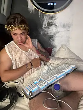AngelLatinBoy live cam on StripChat