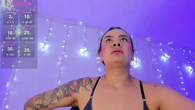roseliam25 live cam on StripChat