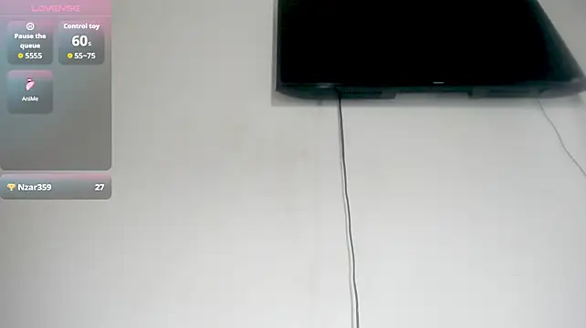 Fox_Loves live cam on StripChat