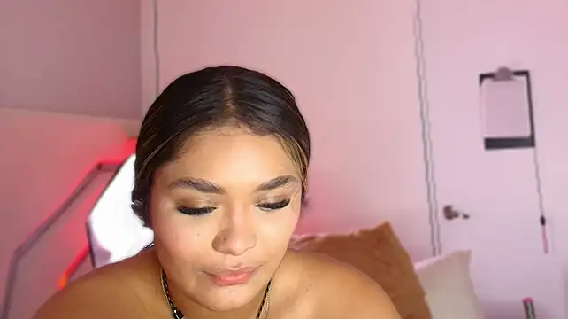 Kendall__evanss live cam on StripChat