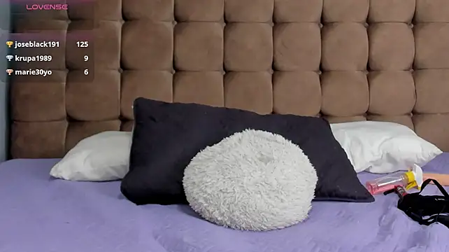 Veronica_Black18 live cam on StripChat