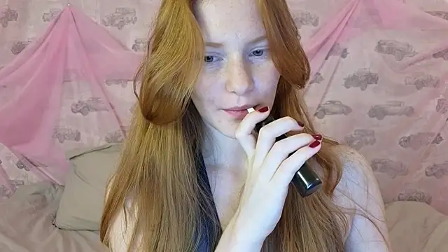 FiaMoor live cam on StripChat