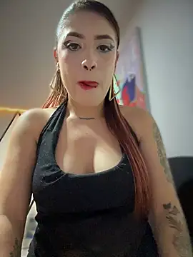 DarlyHoper__ live cam on StripChat
