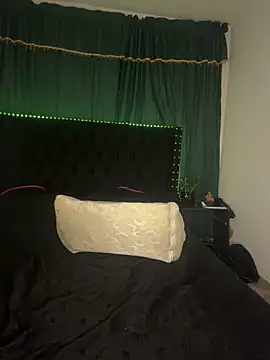austinjones_ (M young) - 5-minute  + precum