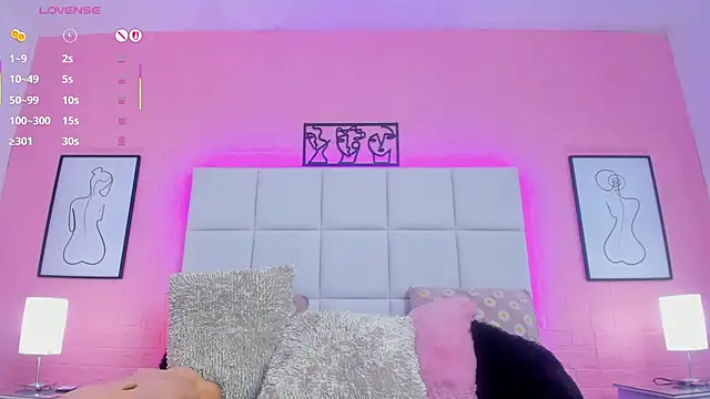 charlotte_kisss webcam