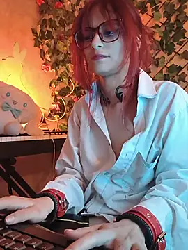 RedMeloddy 🍁 webcam chat
