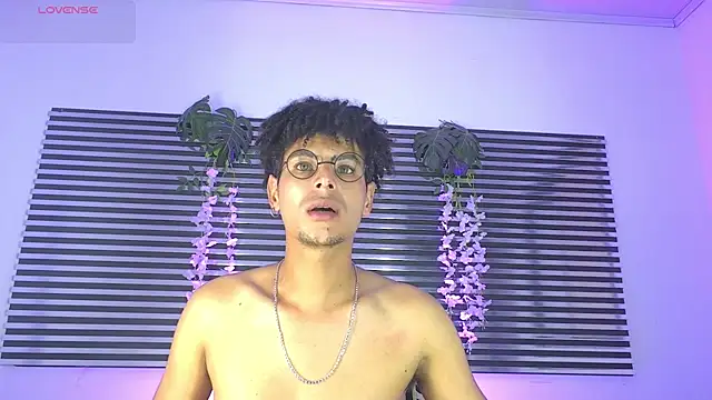 thiiagosaeenz (M young) - enjoy jerk to me