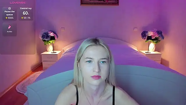 Julie_Blaze webcam