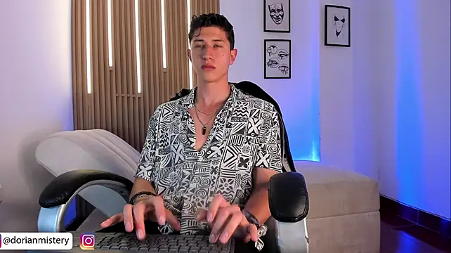 Dorianmistery2322_ webcam
