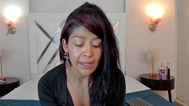 Sky_Collins_ webcam