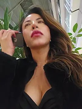 Karen_San_Miguel live cam on StripChat