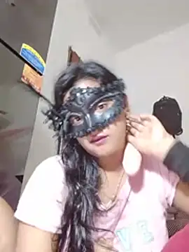 Sweetie_250 live cam on StripChat