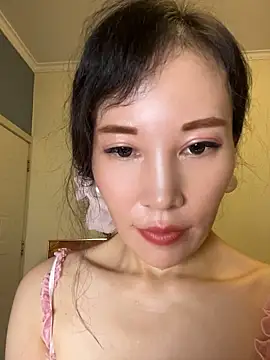 xiaotaotutu103 live cam on StripChat