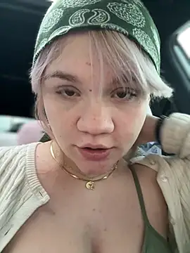 Cutiepiespanks live cam on StripChat