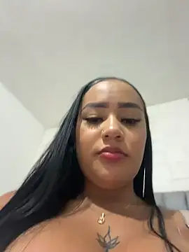luisa_fernandaa (F young) - We play in ticket show