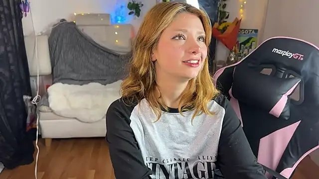 ari_kat webcam