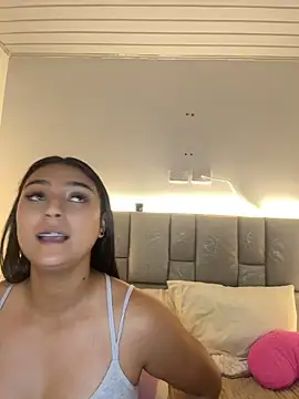 nicolexxaleja (G teen) - scissor plus kiss