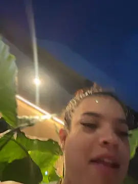 juanitamore01 (F young) - Show tanned boobs 🥵🥵😵😵🤭🤭🤭