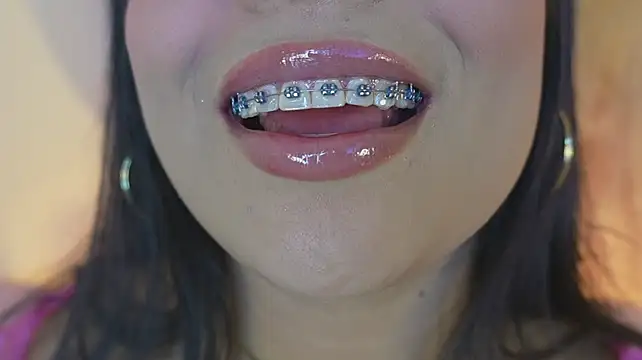 mia_roux1 webcam