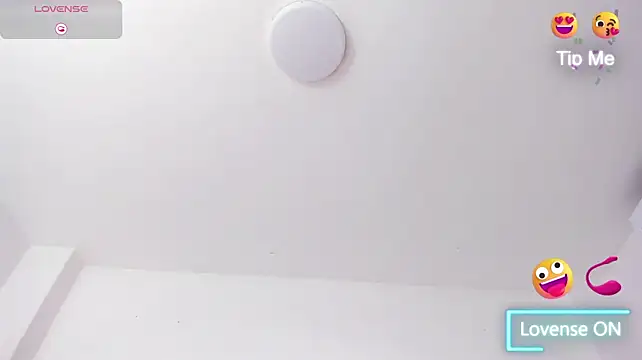 AprilyCrystal2 webcam