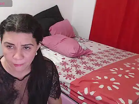 Caliente_in_passion webcam