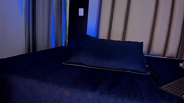 Luca_noir webcam
