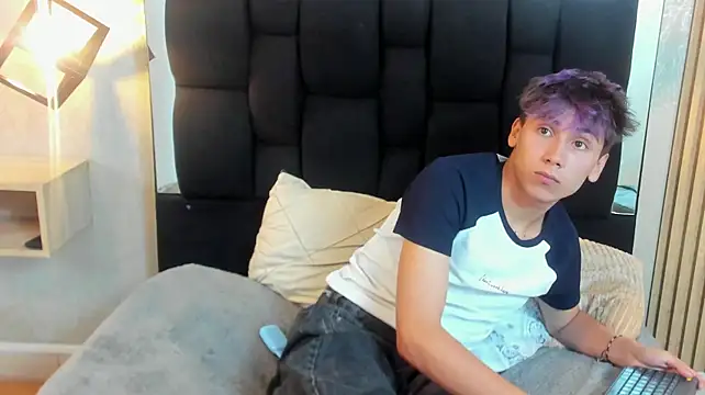 Damon_wolfe live sex cam