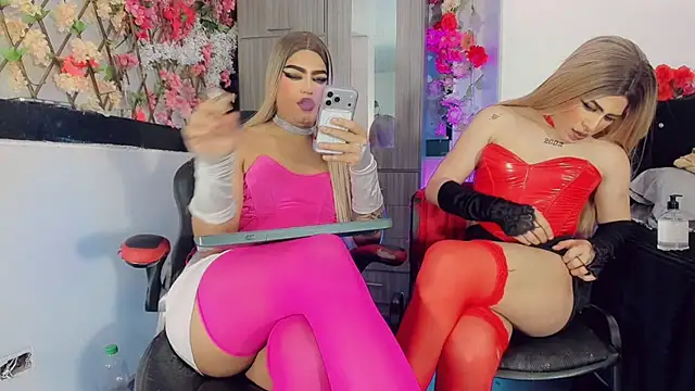 Thiara_veky_ live cam on StripChat