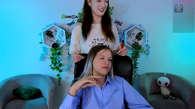 liana_kisses
