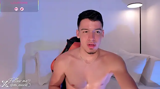 david_osoriox (M young) - Hey David😈