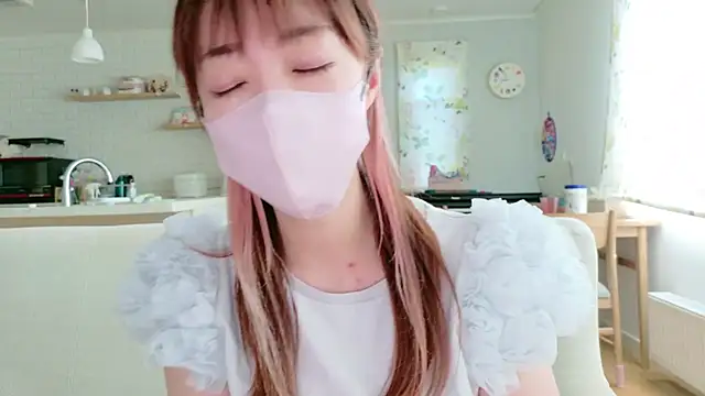 SUZU_1201 Live Webcam on Stripchat