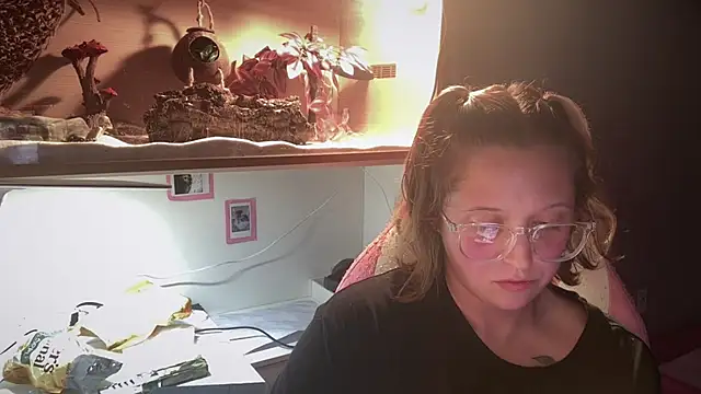 sweetest-temptation19188 live cam on StripChat