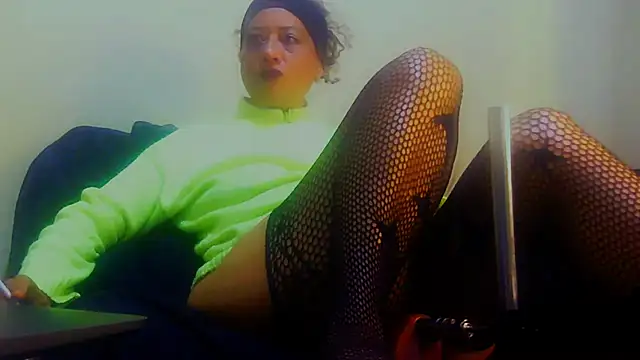 NuttingClone live cam on StripChat