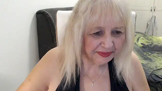 SusiLifeXXX webcam