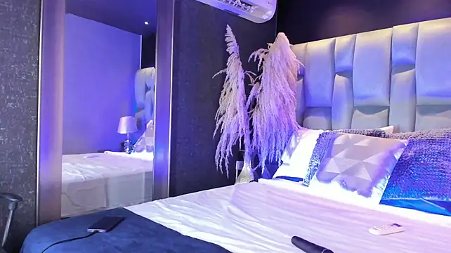 Larabrooks webcam