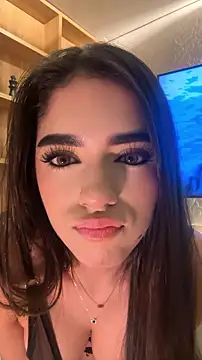 Manu_white webcam