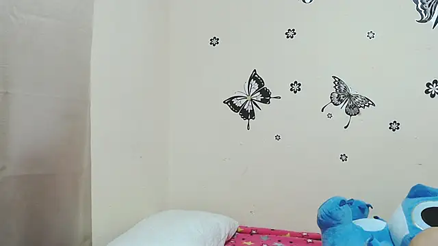 liz7skinny live cam on StripChat