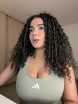 curlyierr (F young) - Undress and get naked