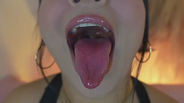 mia_roux1 webcam