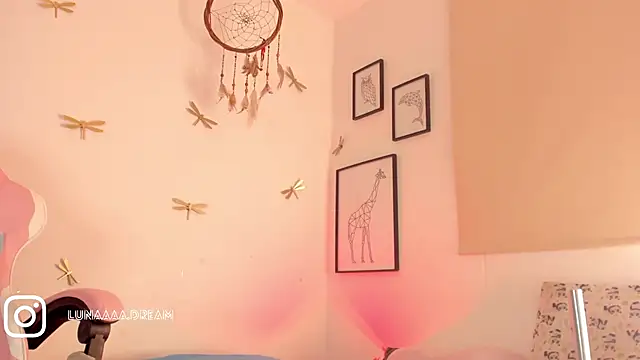 princessluna_19 webcam