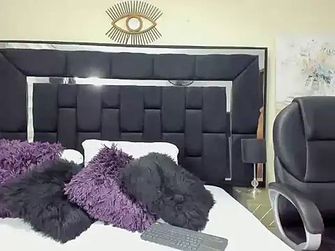 AlynaaGloww webcam
