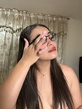 Tayler_Kim cameltoe webcam show