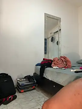 bigdick211292 live cam on StripChat