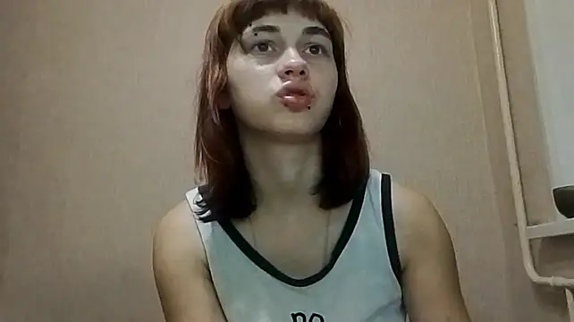 Mialivia live cam on StripChat