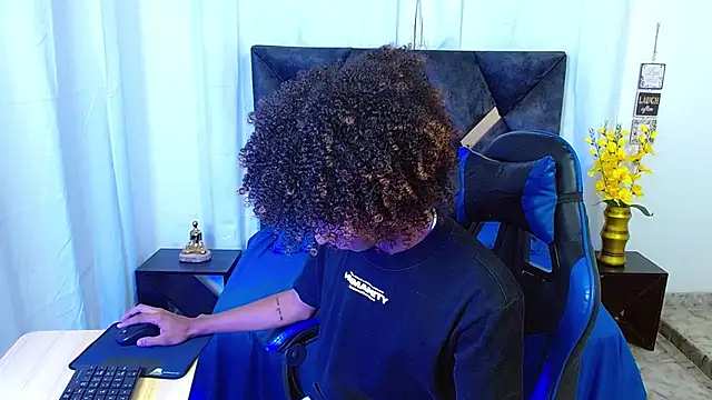 angelll18_ webcam