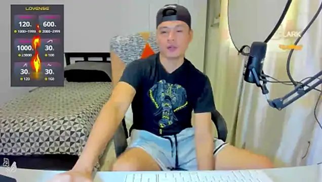 clarkdangerous (Ask my age) - Cum show