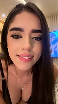 Manu_white webcam