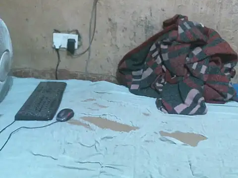 cute_naimah webcam